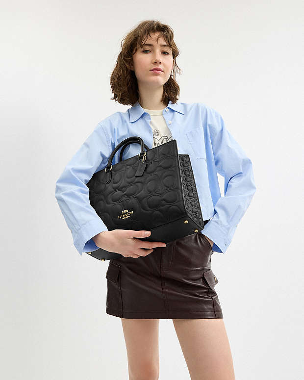 Maggie Tote Bag In Signature Leather